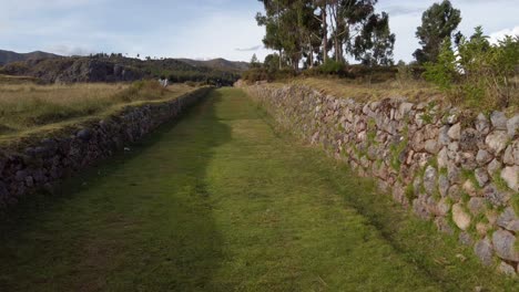 Stone-Retaining-Walls-Along-The-Old-Inca-Road-In-Cusco,-Peru