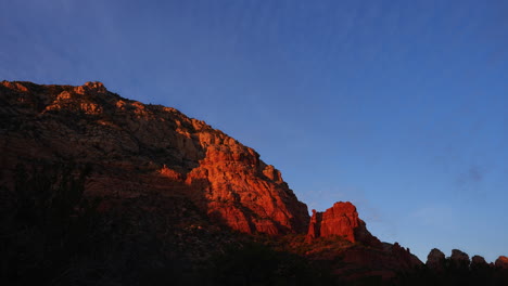 Capitol-Butte-From-Sunset-To-Night-Timelapse-In-Sedona,-Arizona,-USA