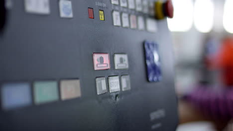 close-up-shot,-airport-scanner-control-panel