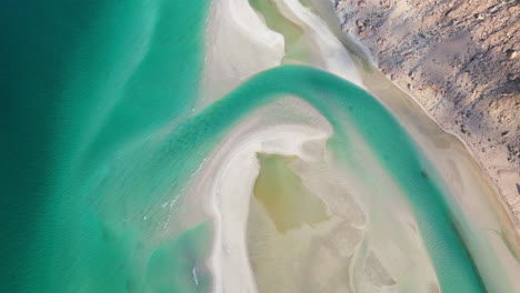Bird's-Eye-View-Of-Lagoon-Detwah-In-Socotra-Island,-Yemen---Drone-Shot