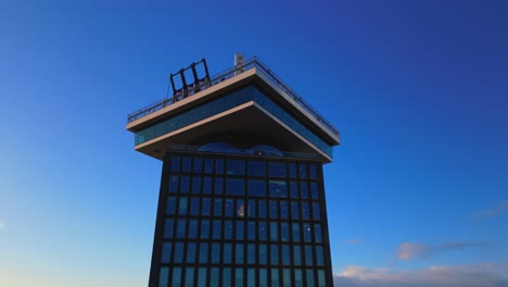 Grúa-Levantando-La-Torre-A&#39;dam-Rascacielos-Centro-De-Amsterdam-Atracción-Turística