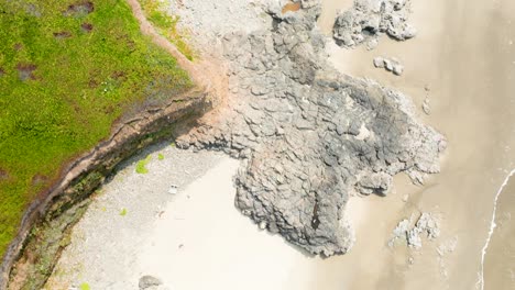 Overhead-aerial-view-of-the-shoreline-in-Florence,-Oregon-dunes-near-Jessie-M