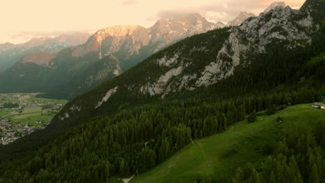 Mountains-in-the-Austrian-alps-during-sunset