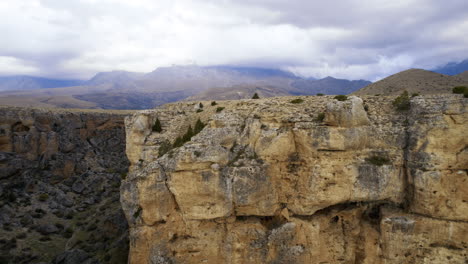 Cordilleras-Turkiye-Taurus-Aladaglar-Durante-Caminatas-Imágenes-De-Drones-Aéreos-4k-De-Alta-Calidad