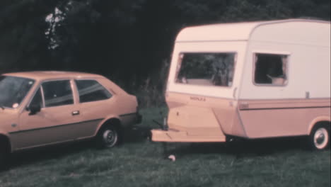 1970s-Retro-Camping:-Vintage-Camper-Trailer-in-Norfolk