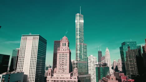 Kultige-Wolkenkratzer-Von-Chicago,-Historische-Wahrzeichen-Und-Moderne-Architektonische-Wunderwerke,-Perfekt-Für-Lebendige-Stadtbildaufnahmen