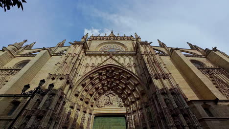 Cathedral-of-Sevilla,-Spain---tilt-down-reveal