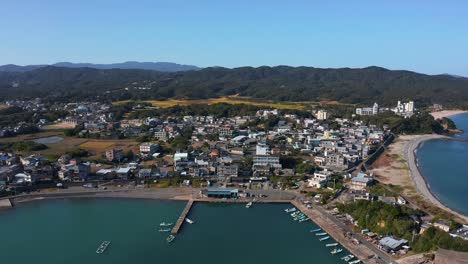 Small-Japanese-Seaside-Town,-Osatsu-in-Toba