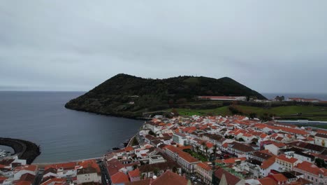 Aerial-reveal-shot-of-Angra-do-Heroismo-Cathedral-in-Terceia,-Azores