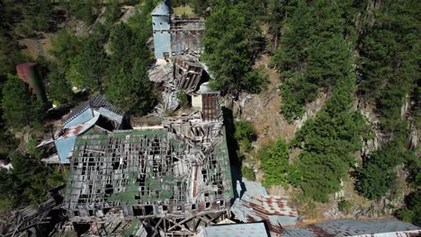 Abandoned-Gold-Mine-Ruins-in-Keystone-South-Dakota--aerial-pull-back