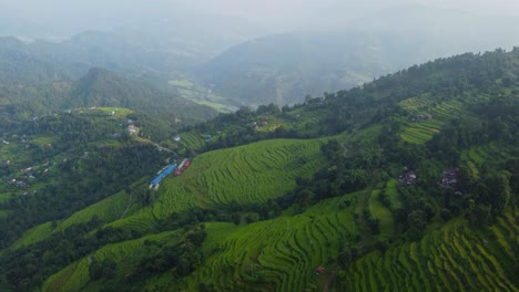 Wunderschöne,-Hochgelegene-Terrassenfelder-In-Nepal