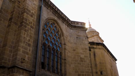 Gothic-Window,-Catedral-de-San-Martiño,-Ourense,-Spain