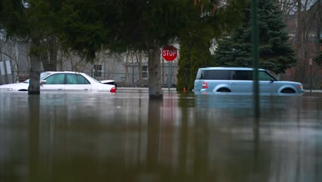 Hurrikan,-Überschwemmung,-Klimawandel,-Autos,-Hilflose-Autos,-Katastrophe,-Zerstörung,-Überschwemmungshilfe,-4k,-60-Fps