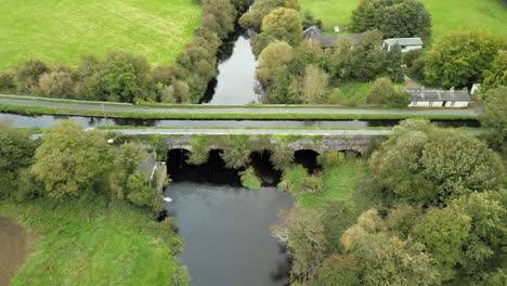 Leinster-Aquaduct-On-The-Grand-Canal-In-Liffey-Bridge-In-Naas,-County-Kildare,-Ireland