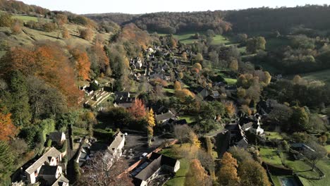 Herbsttaldorf-Großbritannien-Cotswolds-Vereinigtes-Königreich-Luftlandschaft-Sheepscombe-Gloucestershire