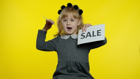 Girl-showing-Sale-and-Up-To-30-Percent-Off-discount-advertisement-inscriptions.-Black-Friday-concept