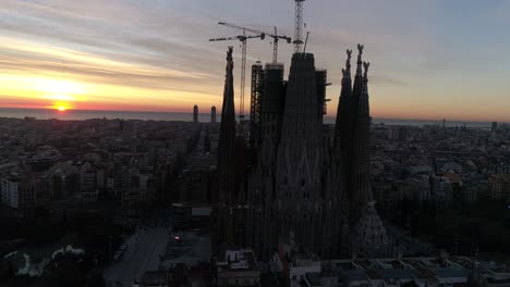 Sühnetempel-Der-Sagrada-Familia-In-Barcelona,-Katalonien,-Spanien