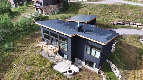 large-modern-contemporary-luxury-home-in-silverthorne-colorado-AERIAL-TRUCKING-PAN