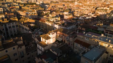 Drone-Cinematográfico-Filmado-Sobre-Roma,-Italia-Al-Amanecer.