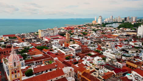 Drone-shot-over-the-old-historical-town-of-Cartagena-de-Indias-in-Colombia