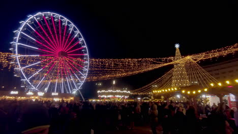 Bukarest-Weihnachtsmarkt,-Riesenrad-Und-Beleuchtung,-Bukarest,-Rumänien