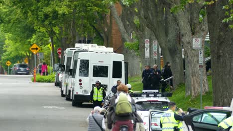Verkehrspolizisten-Und-Polizisten-Sind-In-Bereitschaft,-Um-Die-Sicherheit-Der-Delegierten-Des-G7-Gipfels-In-Québec-City,-Québec,-Kanada,-Zu-Gewährleisten