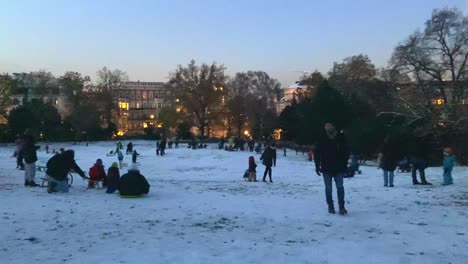 Children-sledding-in-Berlin-Victoria-Park-in-November-2023