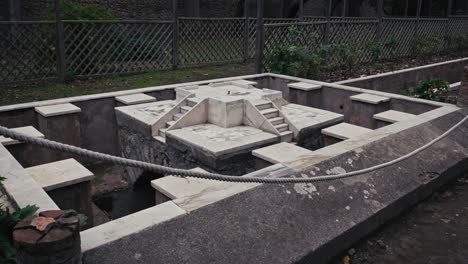 Pompeii-Quartio's-house-pool,-Naples,-Italy