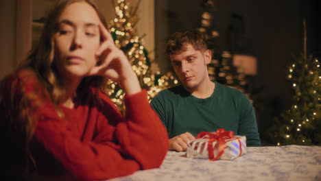 Woman-not-accepting-Christmas-present-from-boyfriend