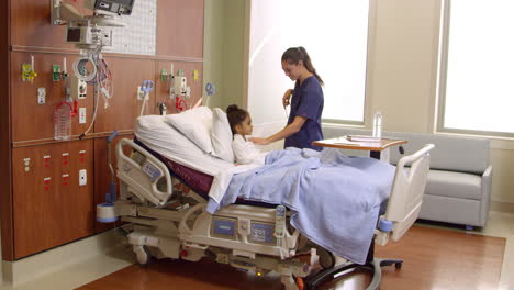 Kinderkrankenschwester-Besucht-Kind-Im-Krankenhausbett,-Aufgenommen-Auf-R3D