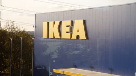 Exterior-Of-Ikea-Store-In-Reading-England