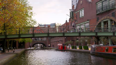 Time-Lapse-Of-Bridge-Over-Canal-In-Birmingham-City-Centre