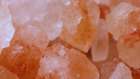 Himalayan-pink-salt-Super-Macro-Close-Up.-Due-mainly-to-marketing-costs,-pink-Himalayan-salt-is-up-to-twenty-times-more-expensive-than-table-or-sea-salt.