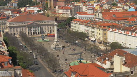 Plaza-Rossio-Con-La-Columna-De-Pedro-IV-En-Lisboa,-Portugal.