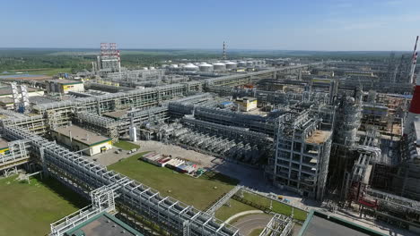 Huge-petroleum-refinery--aerial-view