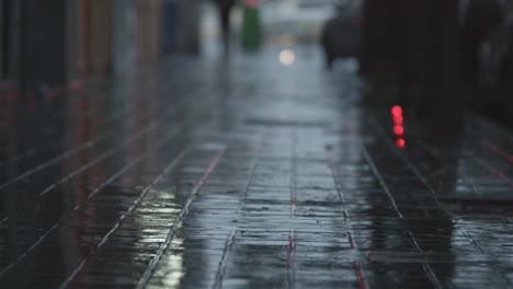 Blurry-street-in-rainy-evening