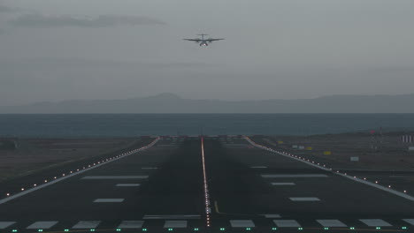 Landung-Im-Morgengrauen