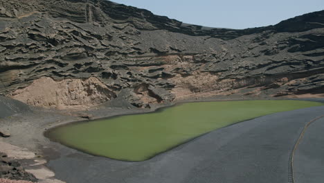 El-Golfo-green-lake-in-Lanzarote-Canary-Islands