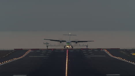 Das-Flugzeug-Landet