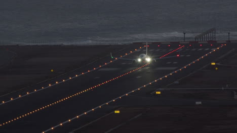 Night-takeoff-of-an-airplane