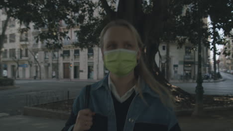 Coronavirus-makes-her-wear-mask-during-the-walk