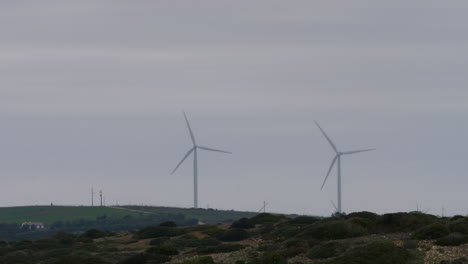 Windmühlen-Auf-Dem-Feld