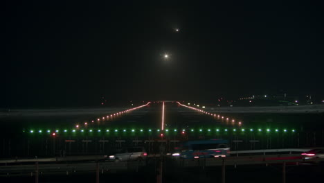 Flugzeuge-Am-Nachthimmel