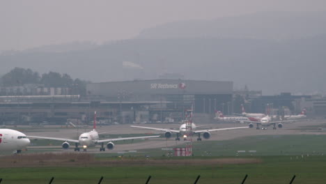 Airplanes-of-Swiss-airlines-taxiing