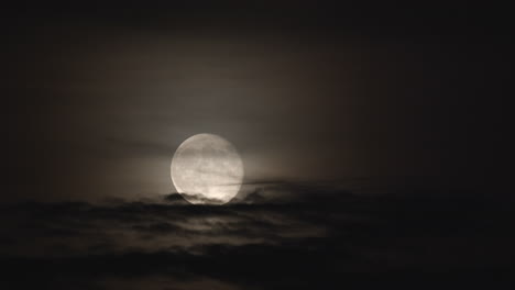 Moon-in-the-night-sky