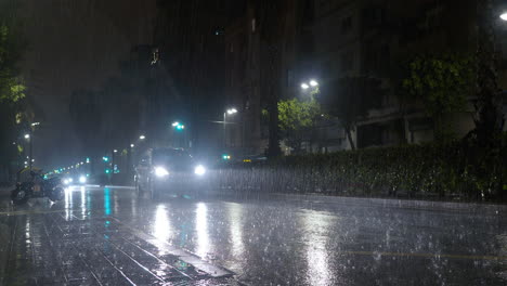 Night-transport-traffic-under-the-rain