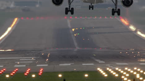 Slow-motion---airplane-landing-at-the-airport
