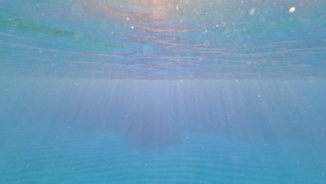 Blaues-Transparentes-Meer