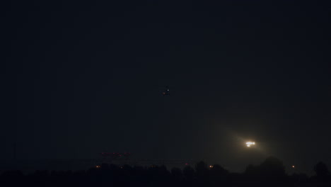 Airplane-landing-at-night