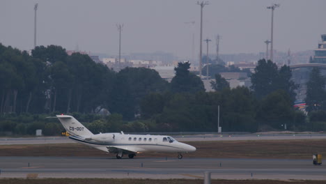 Private-jet-taxiing-runway